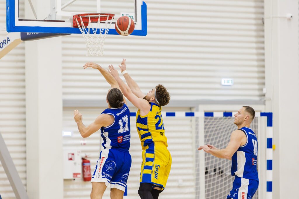 Lietuvos sporto klubai, centrai, bazės, užsiėmimai ir treneriai - viskas vienoje vietoje. Naujausia informacija apie klubus, klubų reitingai ir apžvalgos.